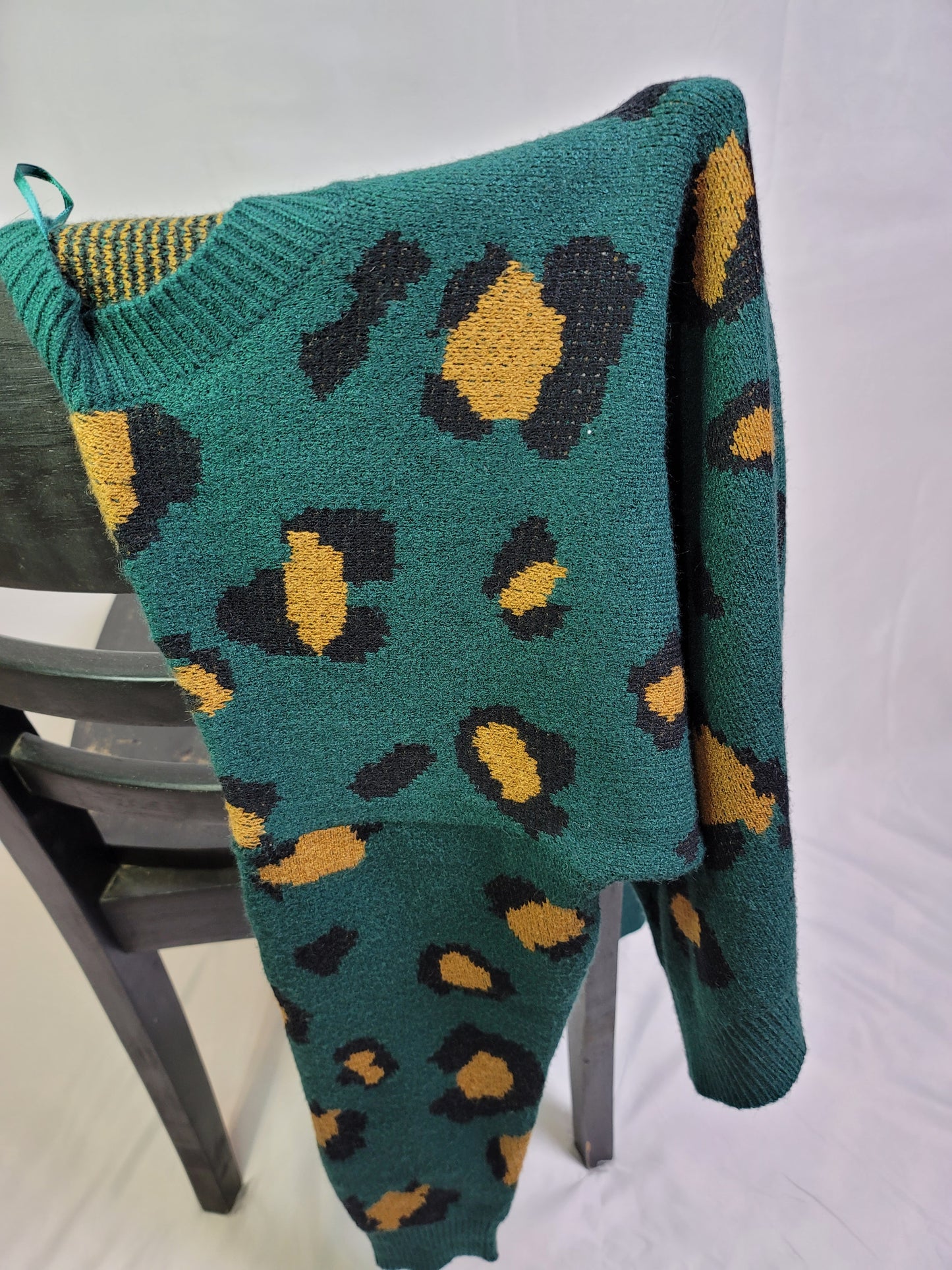 LYNIECE SWEATER