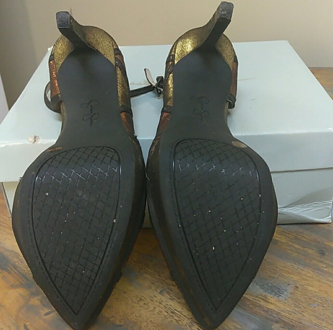 METALLIC JESSICA SIMPSON PLATFORM